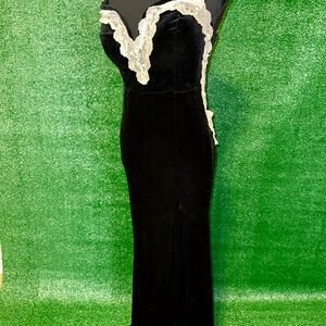 SHEIN Black Strapless Dress with Cream Lace